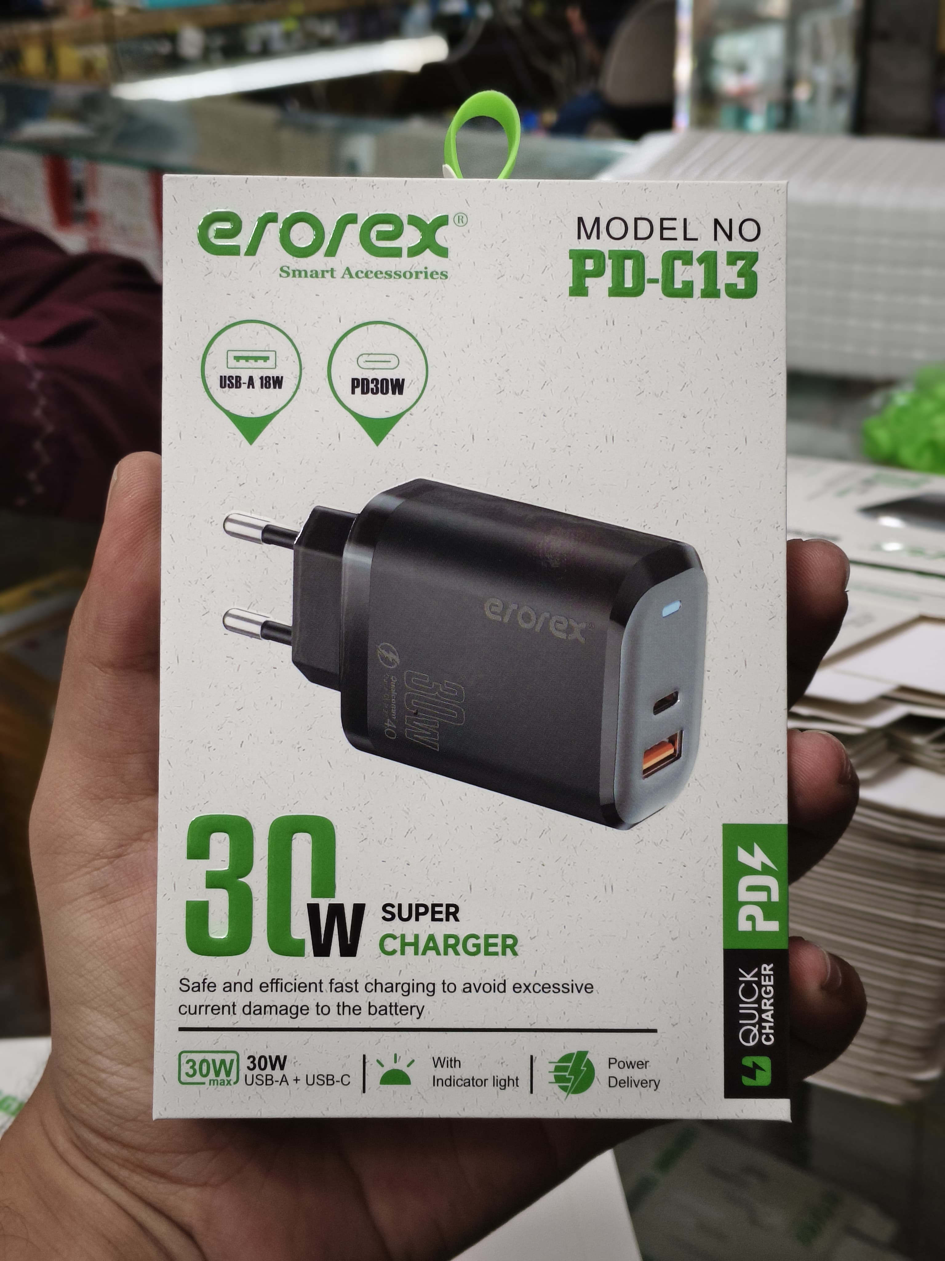 Erorex  PD Fast Charger 30W Dual Port USB and Type C Adapter for Android and iOS